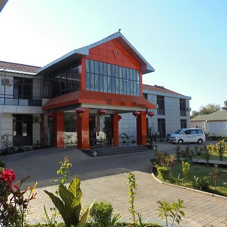 Golden Chopsticks Hotel ليفينغستون المظهر الخارجي الصورة