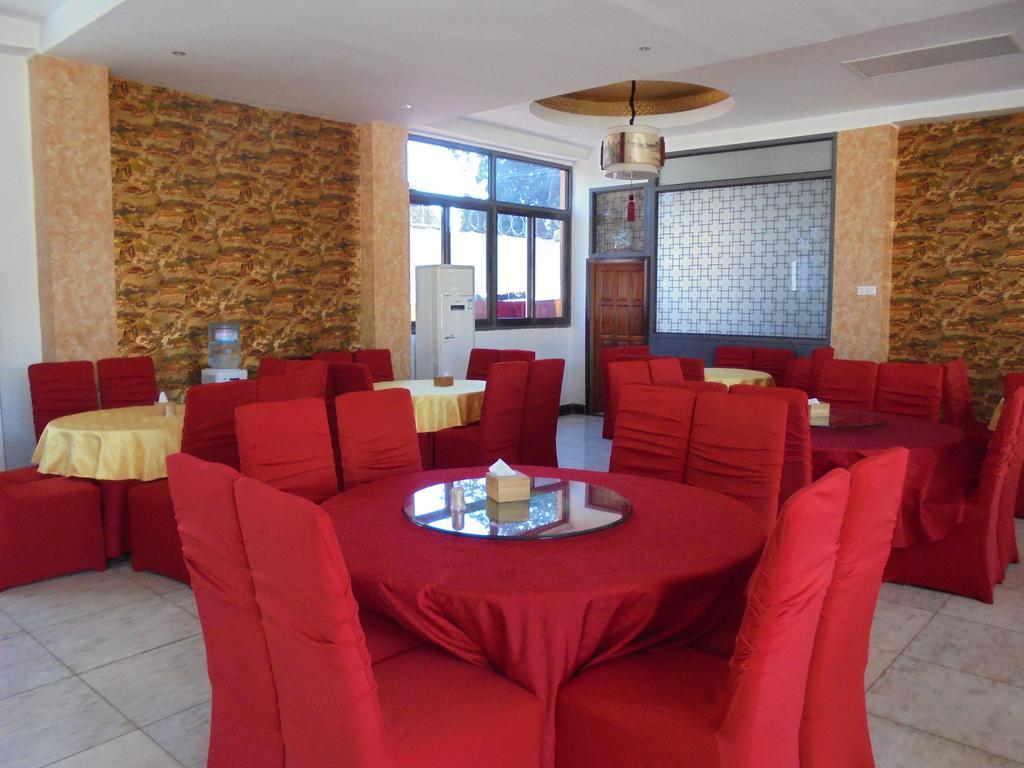 Golden Chopsticks Hotel ليفينغستون المظهر الخارجي الصورة