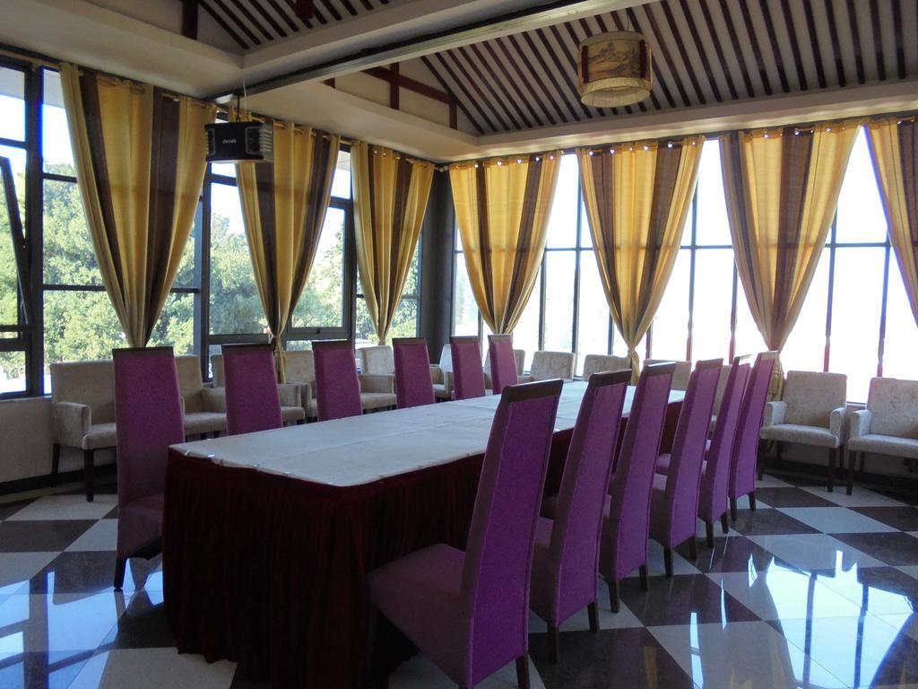 Golden Chopsticks Hotel ليفينغستون المظهر الخارجي الصورة